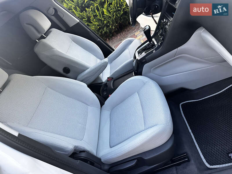 Микровэн Peugeot 5008 2013 в Рава-Русской фото 12 Микровэн Peugeot 5008 2013 в Рава-Русской