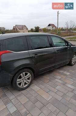 Микровэн Peugeot 5008 2009 в 