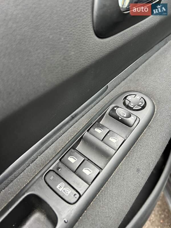 Мікровен Peugeot 5008 2013 в Сумах фото 24 Мікровен Peugeot 5008 2013 в Сумах