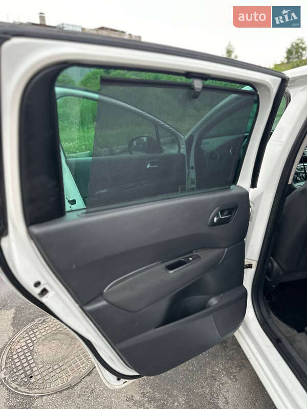 Мікровен Peugeot 5008 2011 в Житомирі фото 10 Мікровен Peugeot 5008 2011 в Житомирі