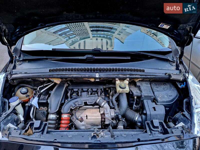 Мікровен Peugeot 5008 2010 в Хмельницькому