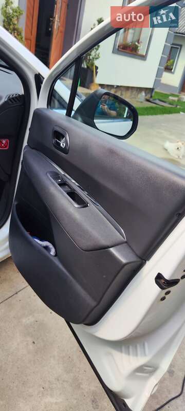 Мікровен Peugeot 5008 2014 в Коломиї