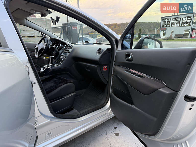 Микровэн Peugeot 5008 2010 в Теребовле