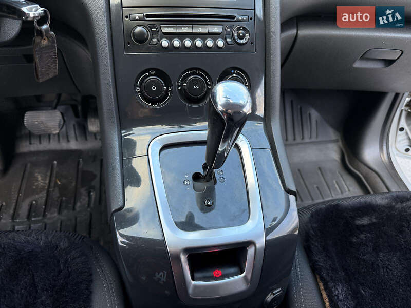 Микровэн Peugeot 5008 2010 в Теребовле