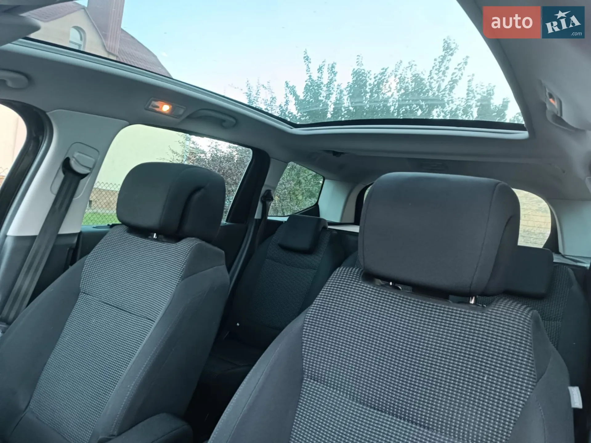 2011 Peugeot 5008 - мініатюра 23