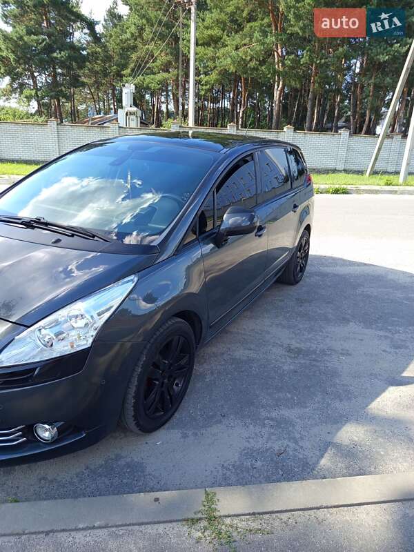 Микровэн Peugeot 5008 2009 в Славуте фото Микровэн Peugeot 5008 2009 в Славуте