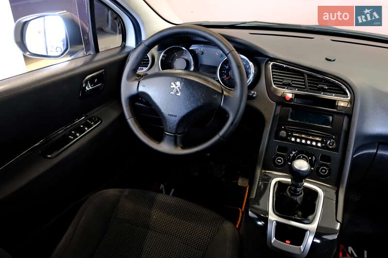 Микровэн Peugeot 5008 2014 в Одессе