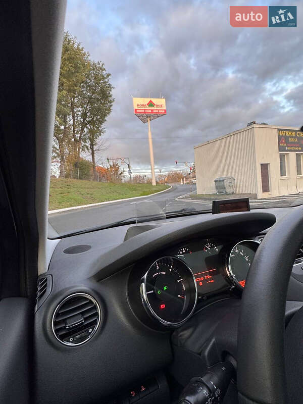 Микровэн Peugeot 5008 2010 в Луцке фото 17 Микровэн Peugeot 5008 2010 в Луцке