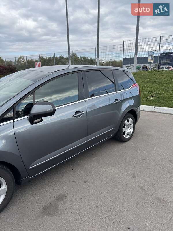 Микровэн Peugeot 5008 2011 в Львове фото 6 Микровэн Peugeot 5008 2011 в Львове