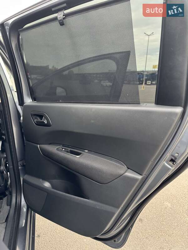 Микровэн Peugeot 5008 2011 в Львове фото 8 Микровэн Peugeot 5008 2011 в Львове