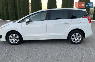 Микровэн Peugeot 5008 2015 в Дубно