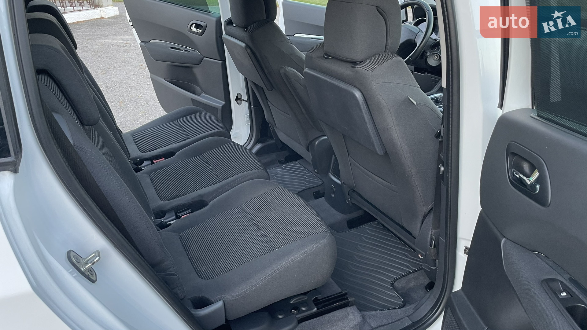 2015 Peugeot 5008 - мініатюра 25