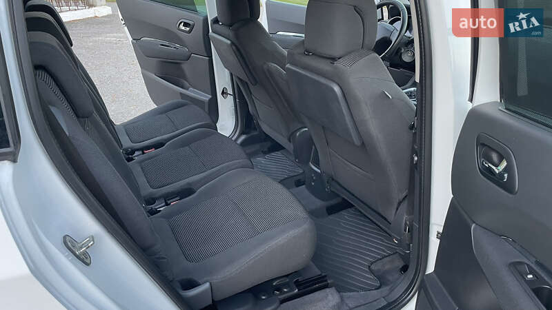 Микровэн Peugeot 5008 2015 в Дубно фото 14 Микровэн Peugeot 5008 2015 в Дубно