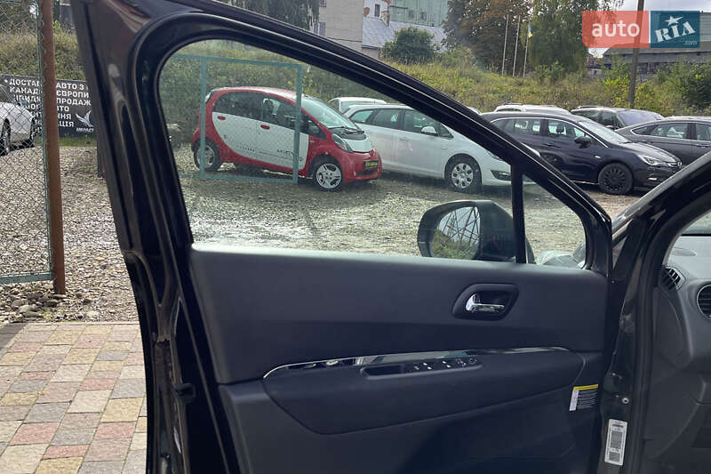 Микровэн Peugeot 5008 2011 в Стрые