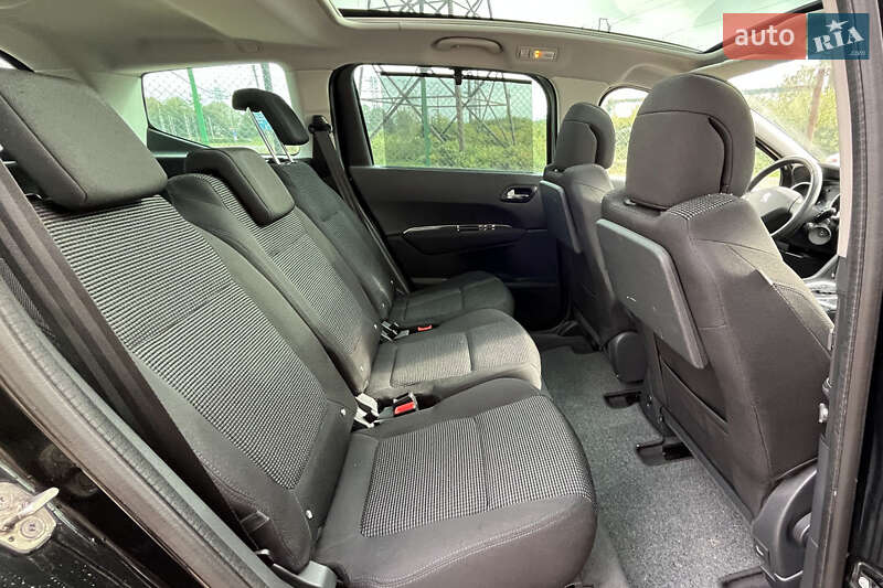 Микровэн Peugeot 5008 2011 в Стрые