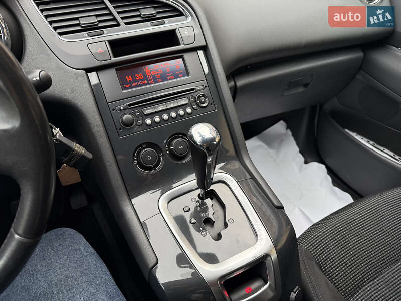 Микровэн Peugeot 5008 2012 в Тернополе