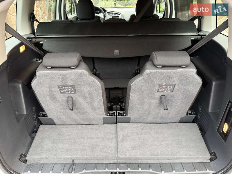 Микровэн Peugeot 5008 2012 в Тернополе