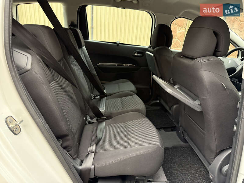 Микровэн Peugeot 5008 2012 в Тернополе