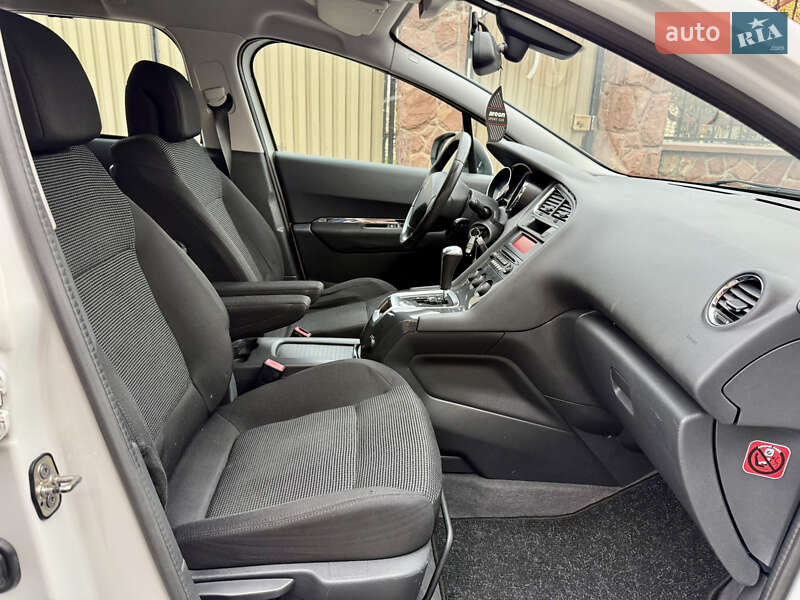 Микровэн Peugeot 5008 2012 в Тернополе