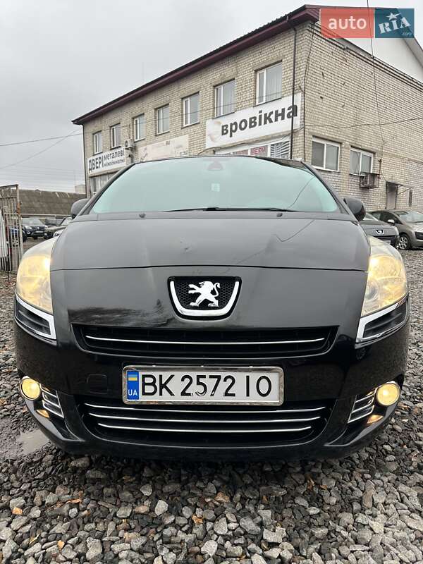 Микровэн Peugeot 5008 2010 в Смеле