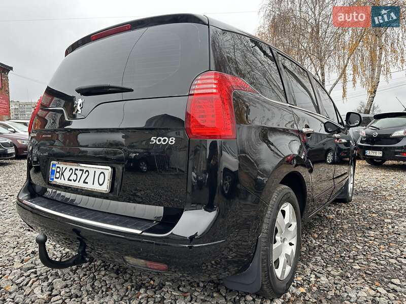 Микровэн Peugeot 5008 2010 в Смеле