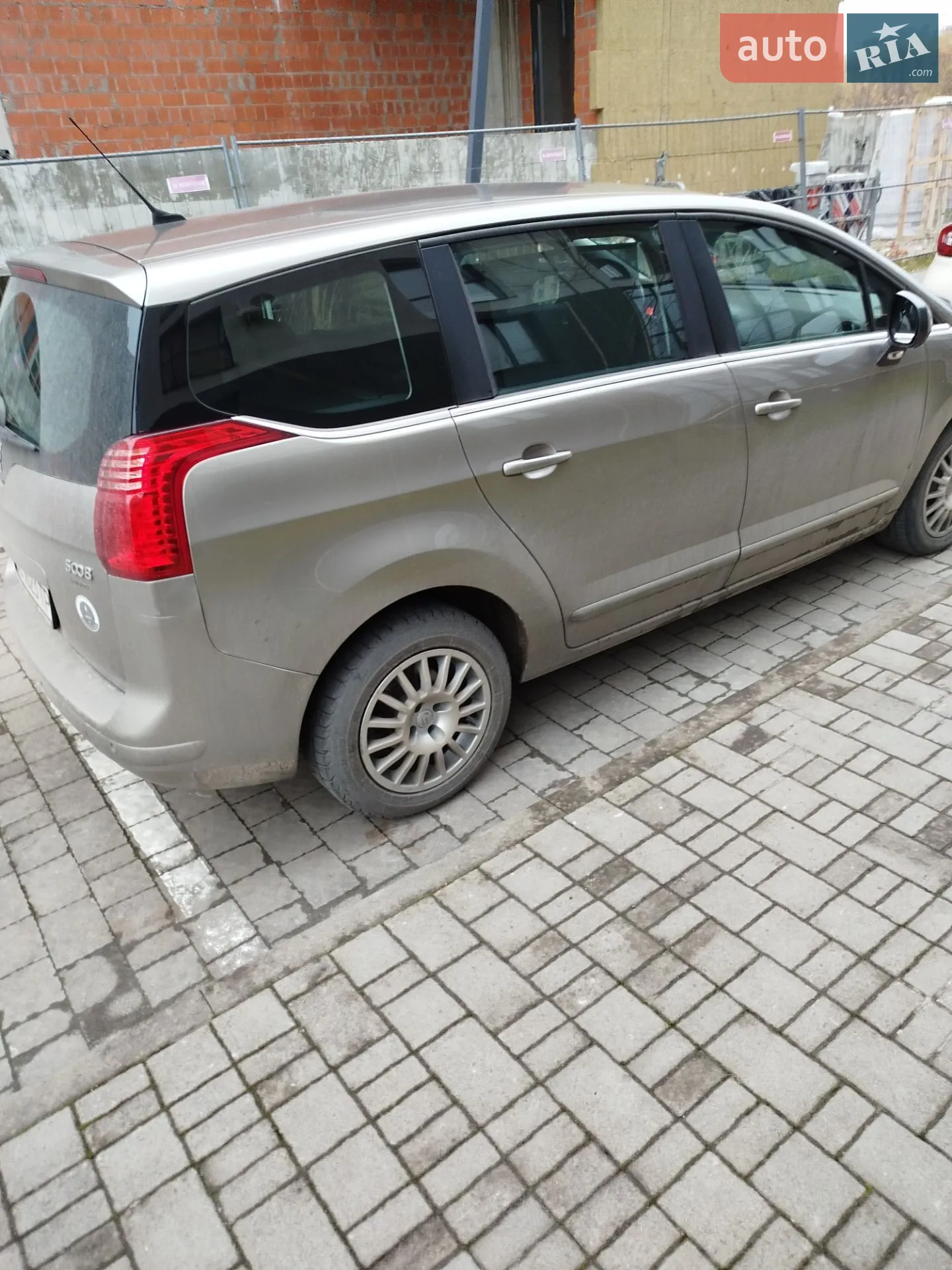 2011 Peugeot 5008 - мініатюра 2