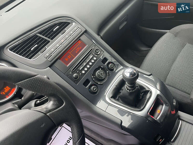 Микровэн Peugeot 5008 2011 в Ровно