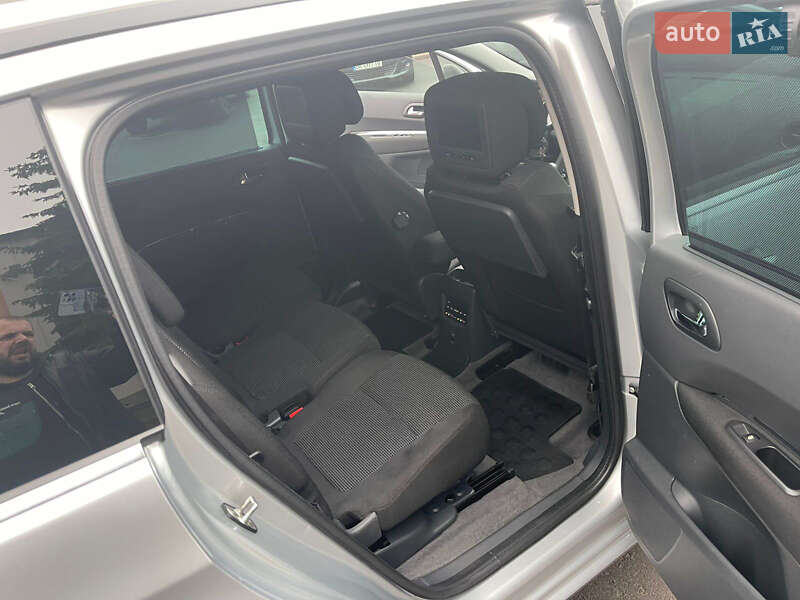 Микровэн Peugeot 5008 2011 в Ровно