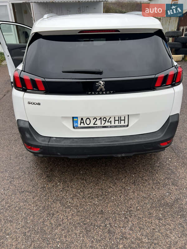Внедорожник / Кроссовер Peugeot 5008 2017 в Ужгороде фото 9 Внедорожник / Кроссовер Peugeot 5008 2017 в Ужгороде