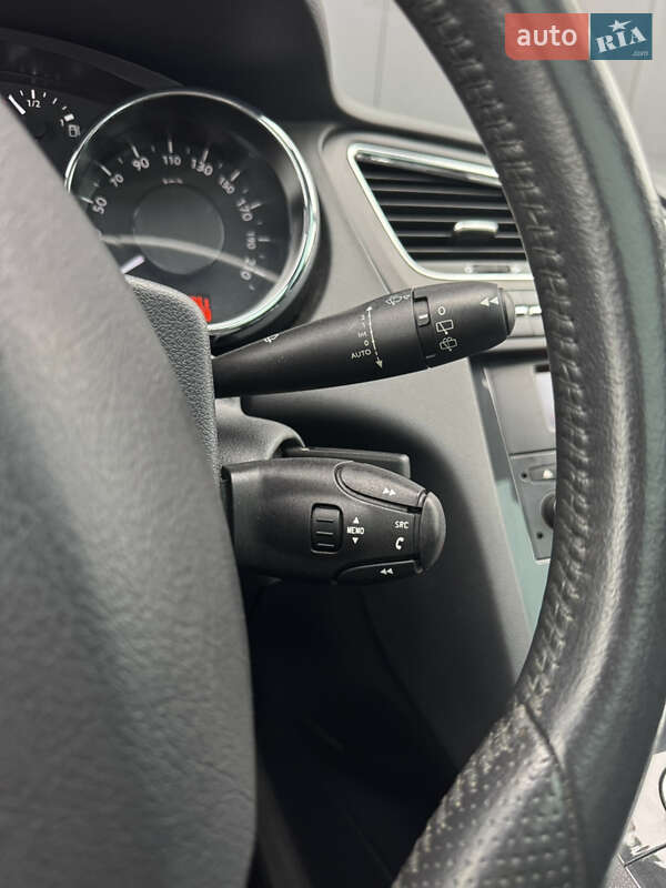 Микровэн Peugeot 5008 2011 в Луцке