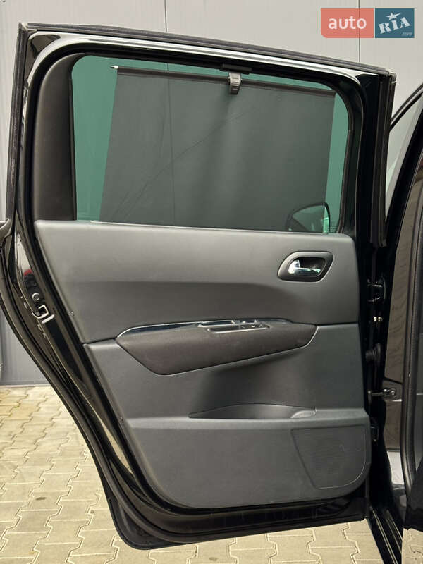 Микровэн Peugeot 5008 2011 в Луцке