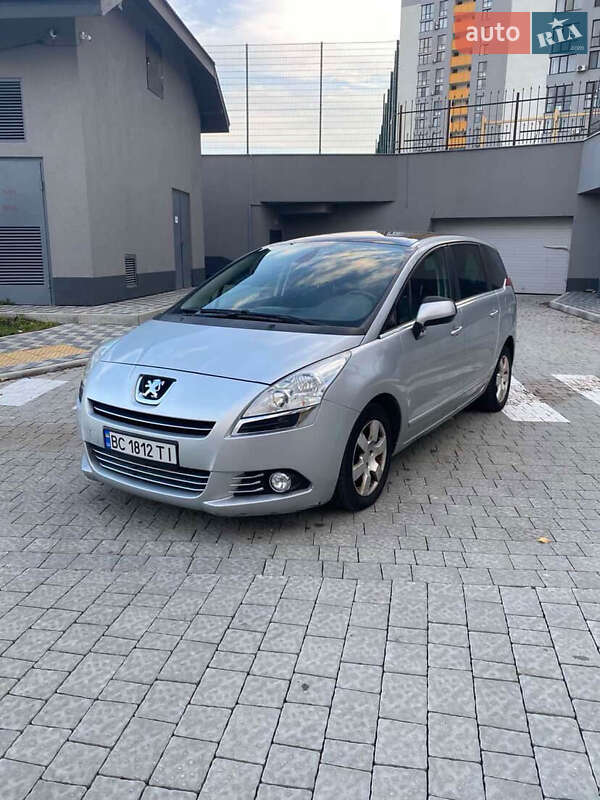 Peugeot 5008 2011 Peugeot 5008 2011