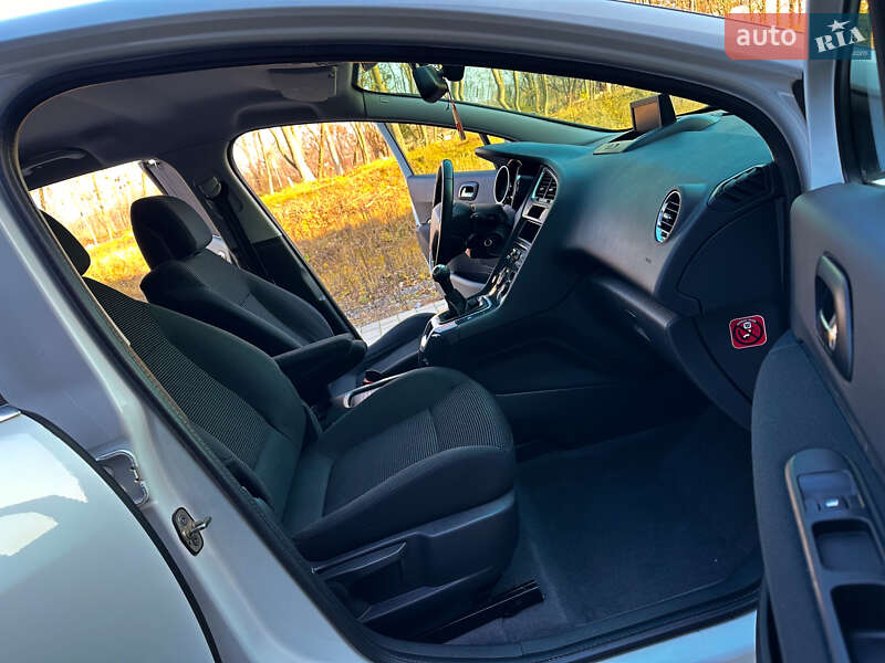 Микровэн Peugeot 5008 2011 в Хмельницком