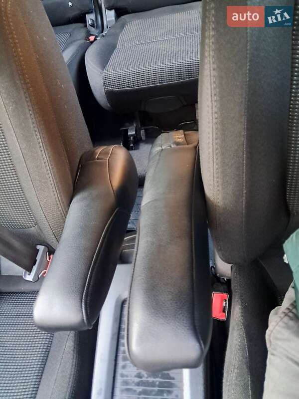 Микровэн Peugeot 5008 2010 в Виннице