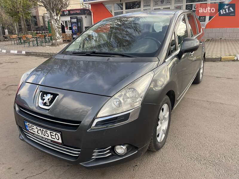 Peugeot 5008 2011 Peugeot 5008 2011
