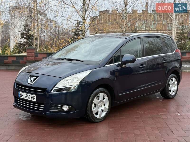 Мікровен Peugeot 5008 2011 в Рівному