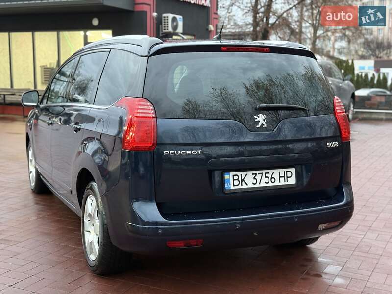 Мікровен Peugeot 5008 2011 в Рівному
