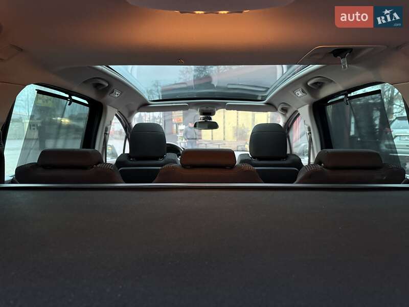Мікровен Peugeot 5008 2011 в Рівному