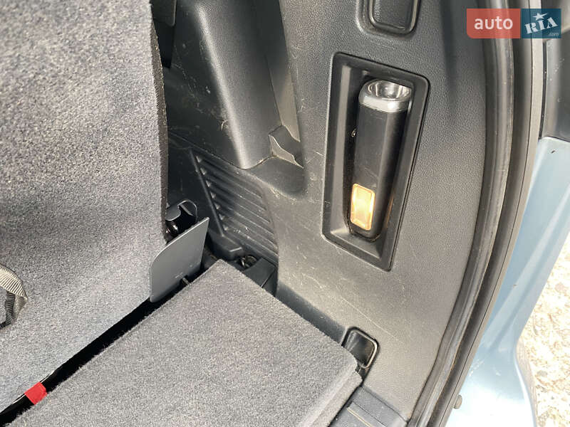 Микровэн Peugeot 5008 2010 в Нововолынске фото 12 Микровэн Peugeot 5008 2010 в Нововолынске