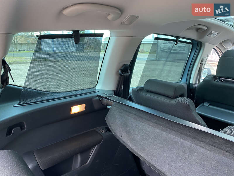 Микровэн Peugeot 5008 2010 в Нововолынске фото 15 Микровэн Peugeot 5008 2010 в Нововолынске