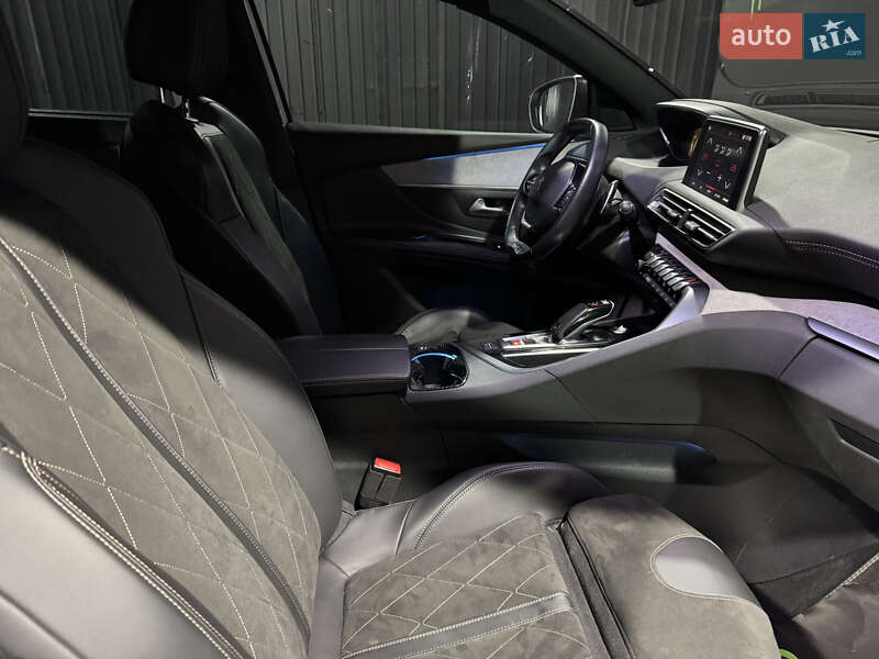 Внедорожник / Кроссовер Peugeot 5008 2018 в Одессе