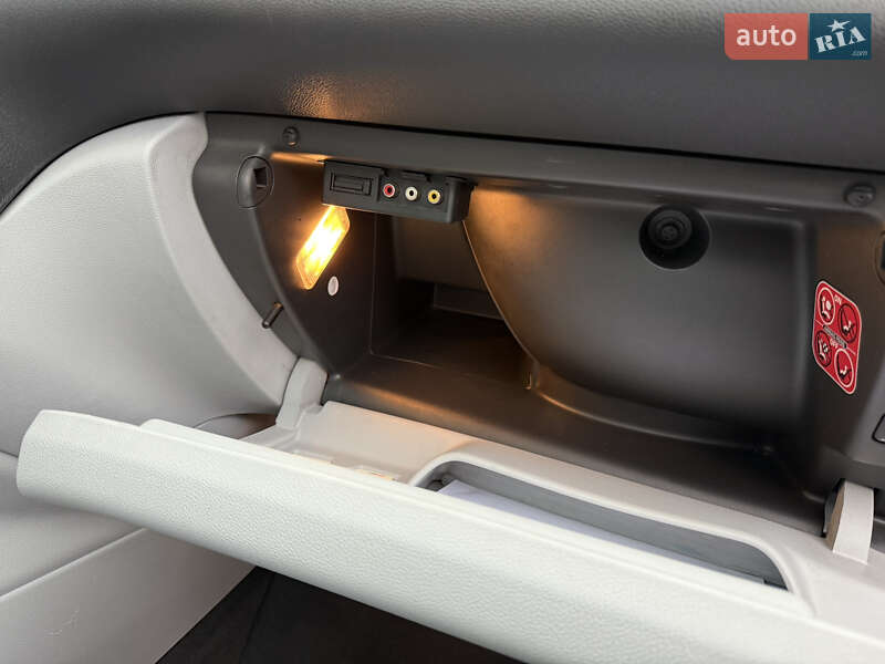 Микровэн Peugeot 5008 2009 в Трускавце