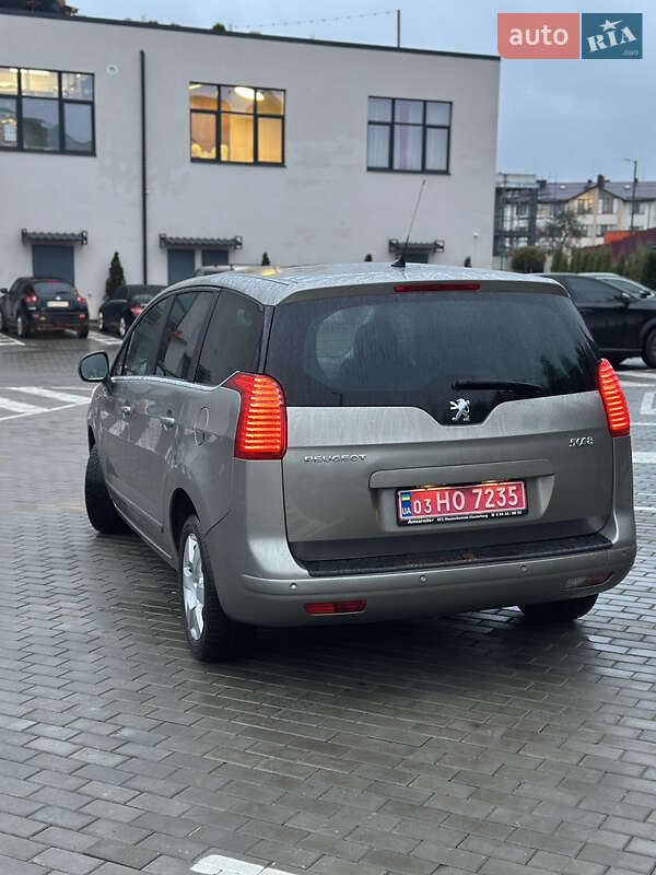 Микровэн Peugeot 5008 2011 в Ровно