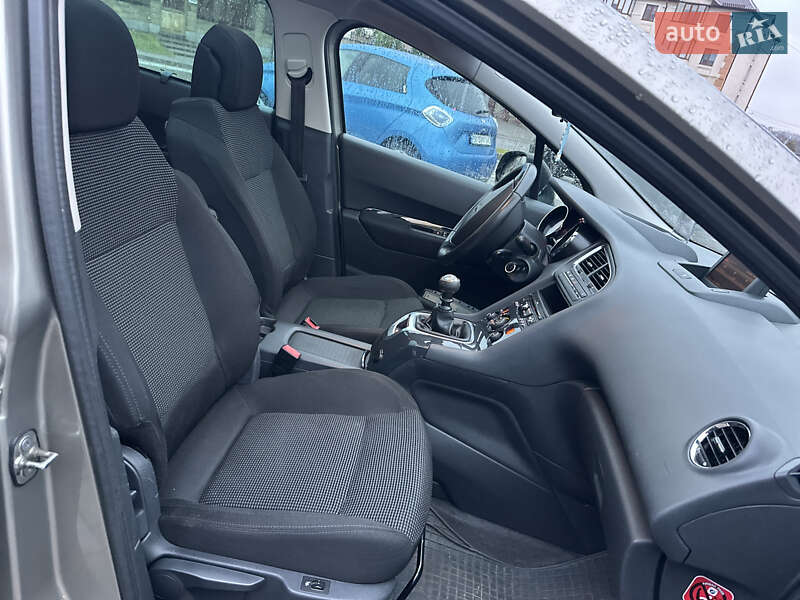 Микровэн Peugeot 5008 2011 в Ровно