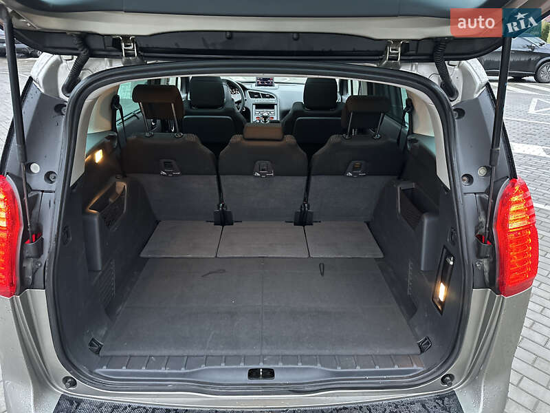 Микровэн Peugeot 5008 2011 в Ровно