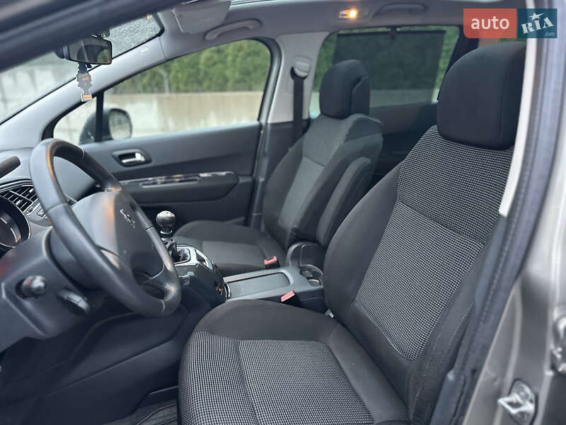 Микровэн Peugeot 5008 2011 в Ровно