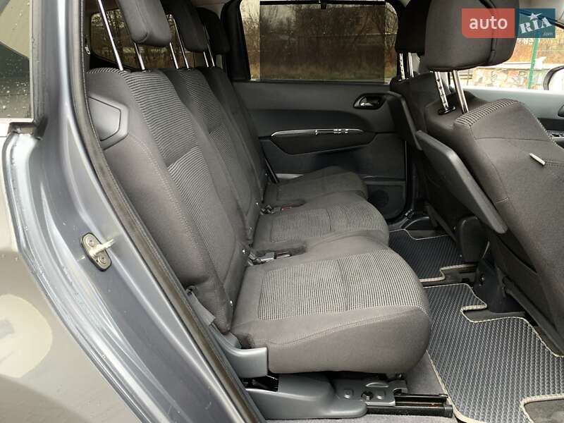 Мікровен Peugeot 5008 2011 в Бердичеві