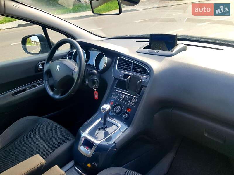 Микровэн Peugeot 5008 2014 в Николаеве