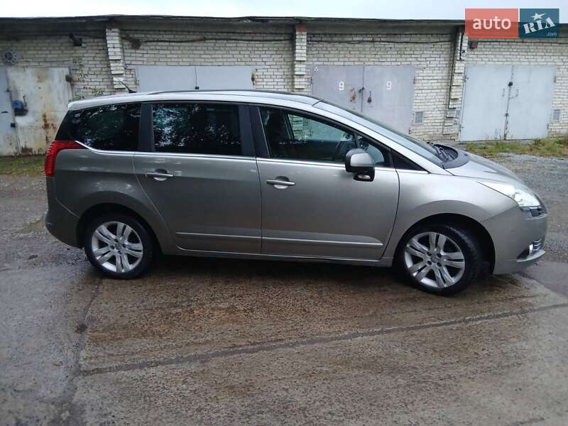 Микровэн Peugeot 5008 2009 в Калуше фото 12 Микровэн Peugeot 5008 2009 в Калуше