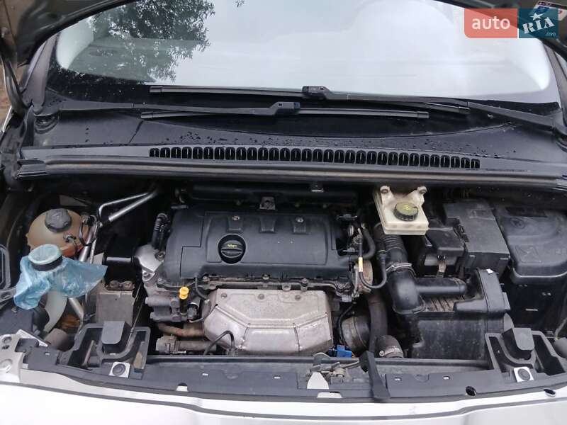 Микровэн Peugeot 5008 2009 в Калуше фото 16 Микровэн Peugeot 5008 2009 в Калуше